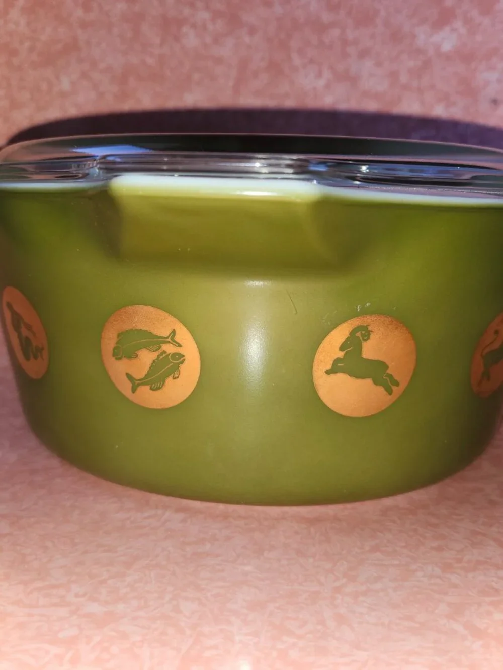 Pyrex zodiac with compass rose lid 475